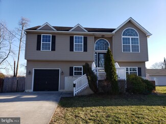 162 E Broad St, Gibbstown, NJ 08027