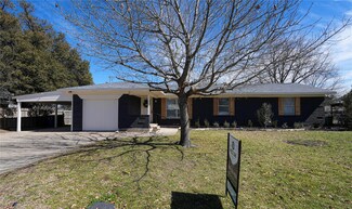 108 S 8th St, Sanger, TX 76266