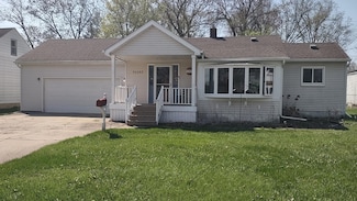 30055 John Hauk St, Garden City, MI 48135