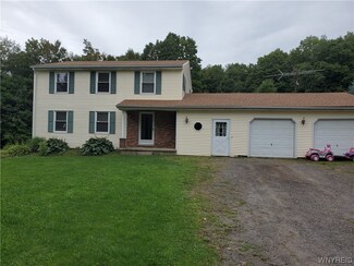 2901 Valley View Rd, Strykersville, NY 14145