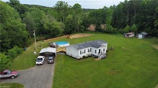 359 Hogan Creek Rd, Siloam, NC 27047