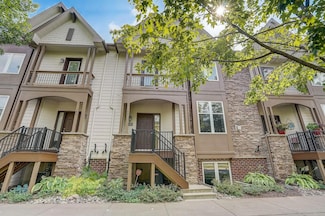 48 E 125th St, Burnsville, MN 55337
