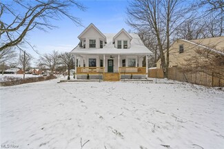 1006 E Green Rd, Cleveland, OH 44121