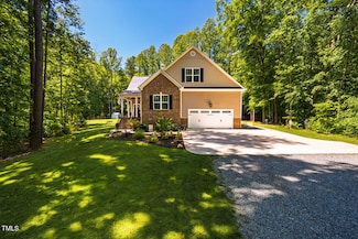 4072 Mackenzie Dr, Haw River, NC 27258