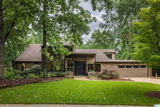 3709 Dover Dr, Mountain Brook, AL 35223