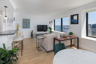 85 E India Row Unit 25E, Boston, MA 02110