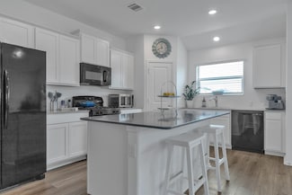 408 Sebring Cir, Hutto, TX 78634