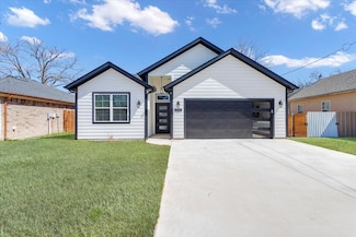 1323 S Montgomery St, Sherman, TX 75090