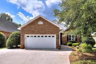 502 Oak Hill Dr, Manning, SC 29102