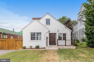 4719 25th St N, Arlington, VA 22207