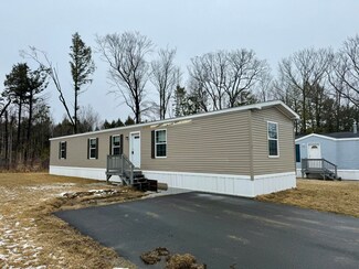 5 Abbey Ln, Waterville, ME 04901