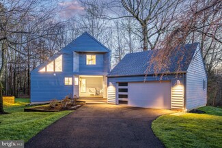 1677 Cedar Hollow Way, Reston, VA 20194