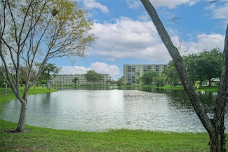 2215 Cypress Island Dr, Pompano Beach, FL 33069