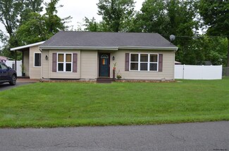 31 Water St, Glens Falls, NY 12801