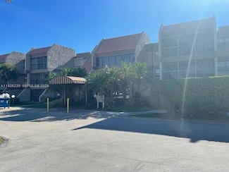 240 Lakeview Dr Unit 312, Weston, FL 33326