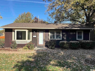 2544 Glenn St, Bettendorf, IA 52722