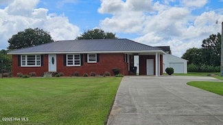 731 Vinegar Loop Rd, Tabor City, NC 28463