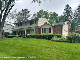 2932 Crestwood Dr, East Lansing, MI 48823