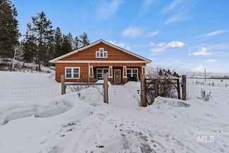 675 W Russell Dr, Prairie, ID 83647
