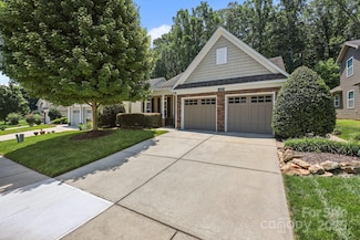 4527 Hubbard Falls Dr, Charlotte, NC 28269