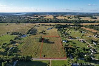 5 E 280 Rd, Grove, OK 74344