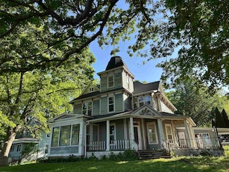 24 Oakwood Heights, Savanna, IL 61074