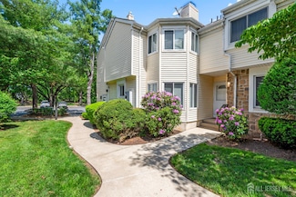 1018 Schmidt Ln, North Brunswick, NJ 08902