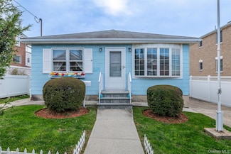 10 Pell Place, Bronx, NY 10464