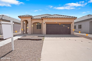 608 Cedarwood Ave, Horizon City, TX 79928