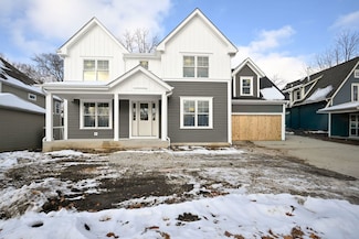 540 Elm St, Glen Ellyn, IL 60137