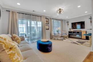 148 Lydia Dr Unit H1, West New York, NJ 07093