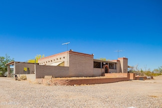 5755 N Sunray Dr, Tucson, AZ 85743