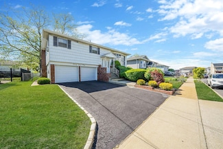 2740 Judith Dr, Bellmore, NY 11710