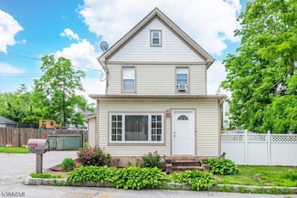 19 Card St, Hamburg, NJ 07419