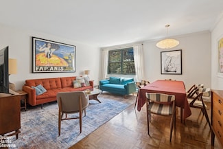 353 W 11th St Unit 2B, New York, NY 10014