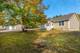 20 Sonshine Dr, Topsham, ME 04086