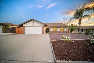 2812 Loyola St, Riverside, CA 92503