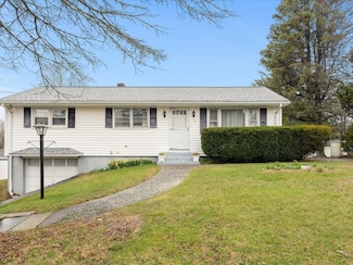 8 Ashel St, Westerly, RI 02891
