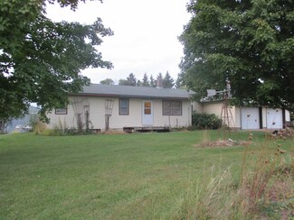 52526 Zintz Rd, Gays Mills, WI 54631