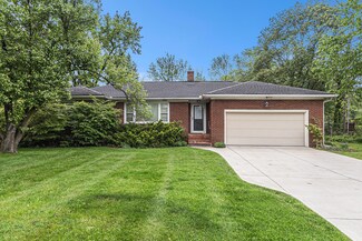 135 Barton Dr, Ann Arbor, MI 48105