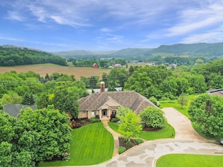 4915 Silver Morning Ln, La Crosse, WI 54601