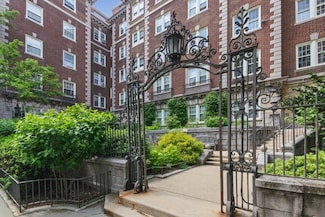 5 Arlington St Unit 31, Cambridge, MA 02140