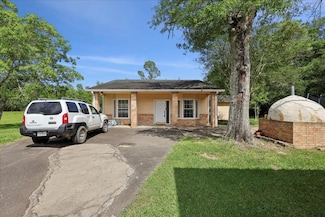 1035 Chamberlin Dr, Beaumont, TX 77707