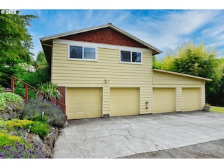 8302 SW 65th Ave, Portland, OR 97219