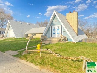 324 S Collins St, Sioux City, IA 51103