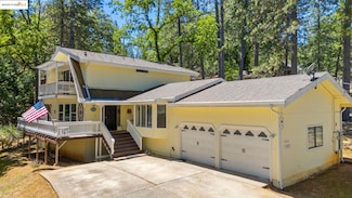 19583 Grizzly Cir, Groveland, CA 95321