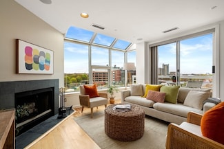20 Chestnut St Unit PH 602, Cambridge, MA 02139