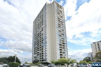 6 Horizon Rd Unit 604, Fort Lee, NJ 07024