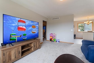 6827 Gingham Ct, Monticello, MN 55362