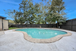 5918 Crooked Post Rd, Spring, TX 77373